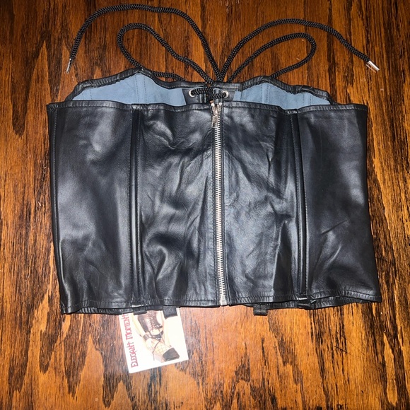 Elegant Moments Black Leather Boned Corset - Picture 8 of 17